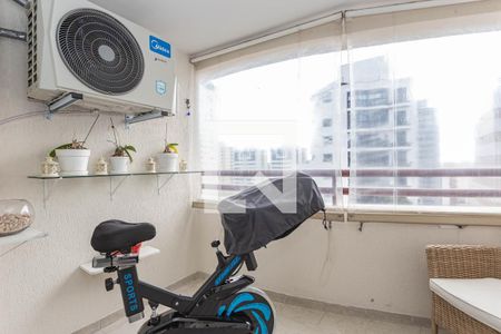 Varanda de apartamento à venda com 2 quartos, 66m² em Aclimação, São Paulo