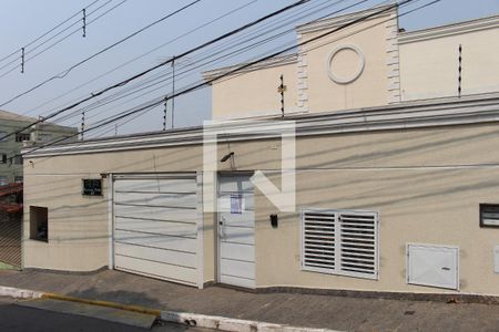 Casa à venda com 62m², 2 quartos e 2 vagasFachada