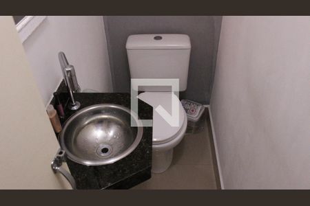 Casa à venda com 62m², 2 quartos e 2 vagasBanheiro 3