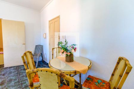 Sala de apartamento para alugar com 2 quartos, 40m² em Tupi, Praia Grande