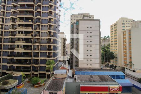 Vista da Varanda da Sala de apartamento à venda com 3 quartos, 140m² em Centro, Campinas