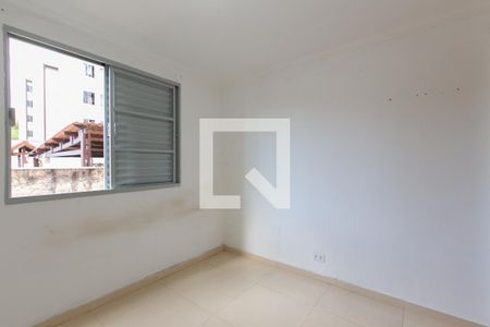 Quarto 2 de apartamento para alugar com 2 quartos, 42m² em Jardim Etelvina, São Paulo