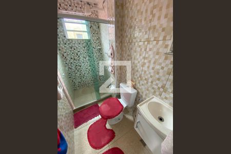 Casa à venda com 110m², 3 quartos e 1 vaga Casa à venda com 110m², 3 quartos e 1 vagaBanheiro social