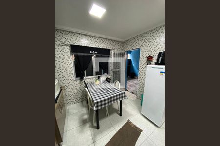 Casa à venda com 110m², 3 quartos e 1 vaga Casa à venda com 110m², 3 quartos e 1 vagaCozinha