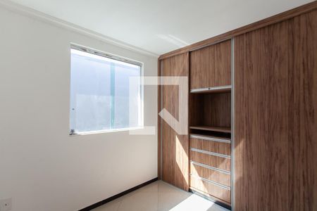 Suíte de casa à venda com 3 quartos, 115m² em Céu Azul, Belo Horizonte