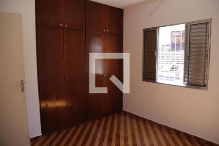 Quarto 1 de casa para alugar com 3 quartos, 252m² em São Domingos, São Paulo