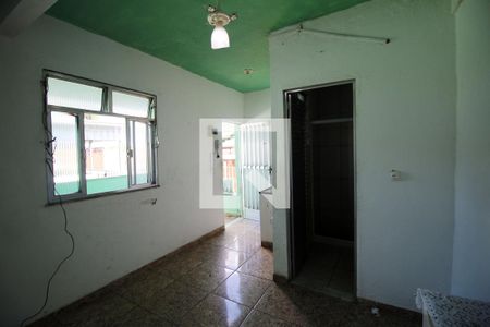 Sala de kitnet/studio para alugar com 1 quarto, 40m² em Penha, Rio de Janeiro
