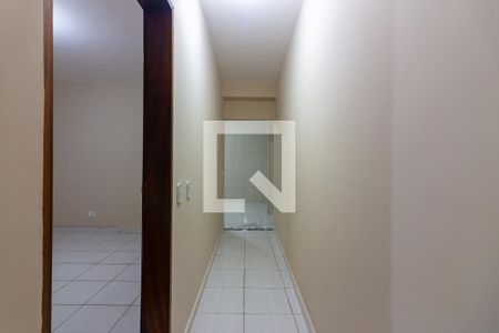 Corredor de casa para alugar com 1 quarto, 50m² em Helena Maria, Osasco