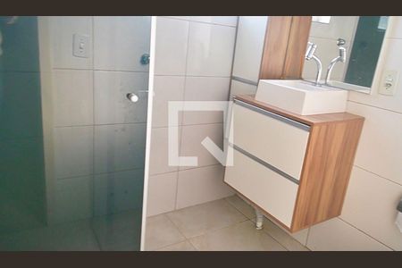Apartamento à venda com 70m², 2 quartos e 1 vaga Apartamento à venda com 70m², 2 quartos e 1 vagaBanheiro