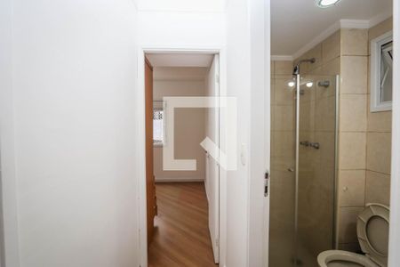 Corredor de apartamento à venda com 2 quartos, 52m² em Vila Suzana, São Paulo