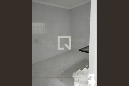 Casa à venda com 2 quartos, 57m² em Vila Carmosina, São Paulo