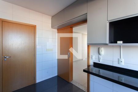 Apartamento para alugar com 96m², 3 quartos e 2 vagasCozinha