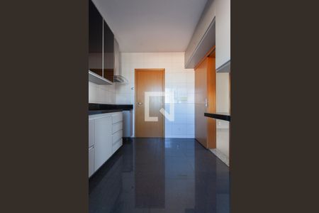 Apartamento para alugar com 96m², 3 quartos e 2 vagasCozinha