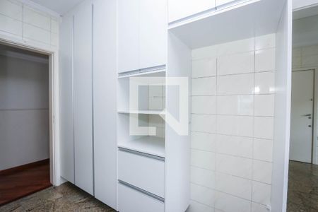 Apartamento à venda com 247m², 4 quartos e 4 vagasCozinha