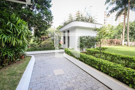 Apartamento à venda com 247m², 4 quartos e 4 vagasPortaria