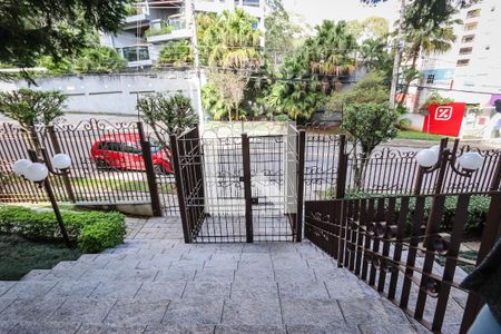 Apartamento à venda com 247m², 4 quartos e 4 vagasEntrada