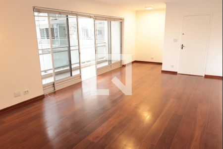Sala de apartamento para alugar com 3 quartos, 180m² em Moema, São Paulo