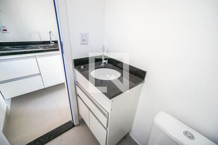 Banheiro  de kitnet/studio para alugar com 1 quarto, 18m² em Cidade Mãe do Céu, São Paulo