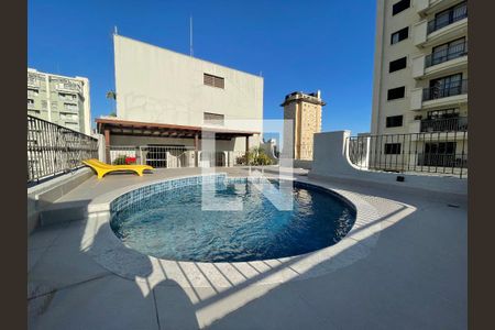 Apartamento para alugar com 130m², 2 quartos e 2 vagas Apartamento para alugar com 130m², 2 quartos e 2 vagasÁrea comum - Piscina