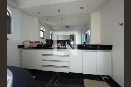 Apartamento para alugar com 130m², 2 quartos e 2 vagas Apartamento para alugar com 130m², 2 quartos e 2 vagasBanheiro da Suíte