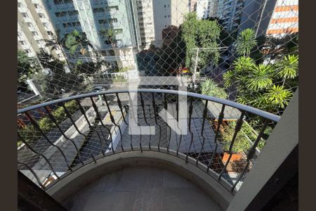 Apartamento para alugar com 130m², 2 quartos e 2 vagas Apartamento para alugar com 130m², 2 quartos e 2 vagasVaranda da suíte