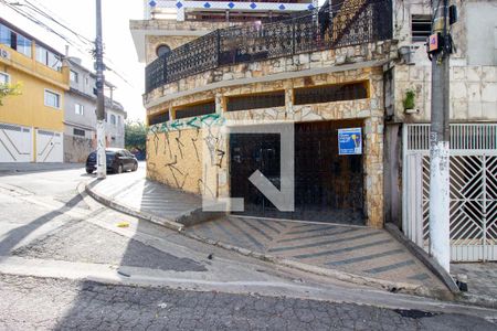 Casa à venda com 369m², 5 quartos e 3 vagasFachada