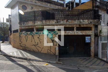 Casa à venda com 369m², 5 quartos e 3 vagasFachada