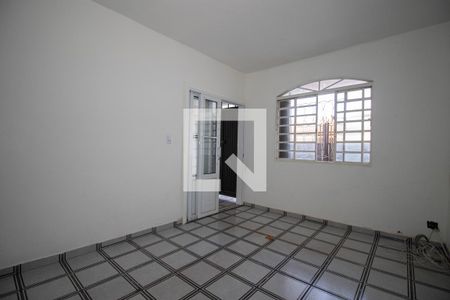 Sala 1 de casa para alugar com 5 quartos, 400m² em Qno 16, Brasília