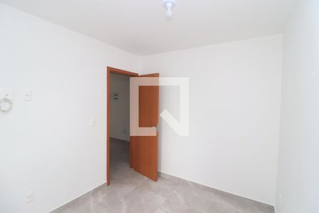 Quarto 1 de apartamento para alugar com 2 quartos, 40m² em Vila Centenário, São Paulo