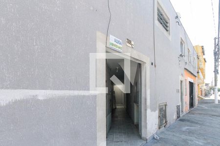 Fachada de casa para alugar com 1 quarto, 68m² em Jardim Iva, São Paulo