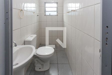 Banheiro de casa para alugar com 1 quarto, 68m² em Jardim Iva, São Paulo