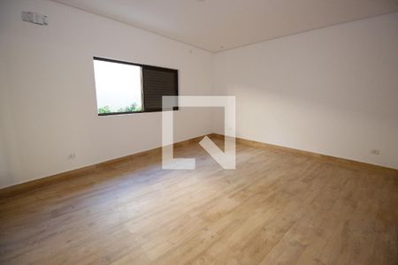 Casa à venda com 450m², 4 quartos e 4 vagasSuíte 2