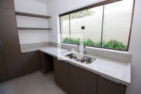 Casa à venda com 450m², 4 quartos e 4 vagasCozinha