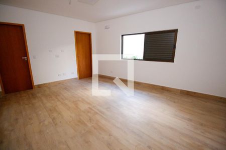 Casa à venda com 450m², 4 quartos e 4 vagasSuíte 2