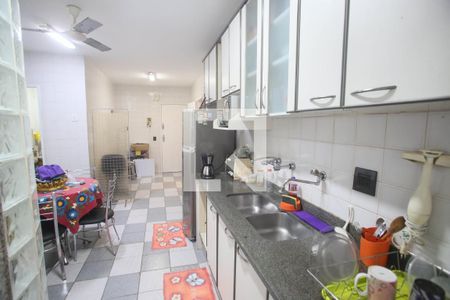 Apartamento à venda com 90m², 2 quartos e 1 vagaCozinha