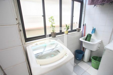 Apartamento à venda com 90m², 2 quartos e 1 vagaÁrea de Serviço