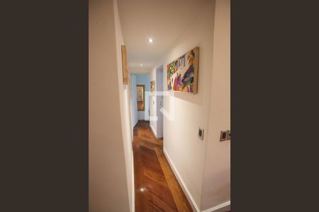 Corredor de apartamento à venda com 2 quartos, 90m² em Taquara, Rio de Janeiro