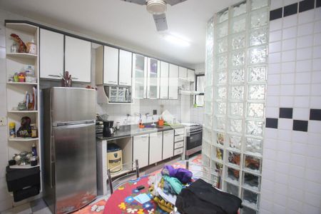 Apartamento à venda com 90m², 2 quartos e 1 vagaCozinha