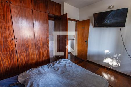 Casa à venda com 348m², 4 quartos e 10 vagasQuarto 2 / suite