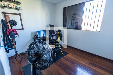 Casa à venda com 348m², 4 quartos e 10 vagasQuarto 4