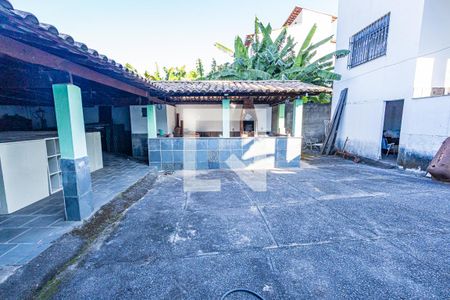 Casa à venda com 348m², 4 quartos e 10 vagasQuintal