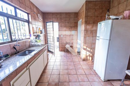 Cozinha de casa à venda com 4 quartos, 348m² em Planalto, Belo Horizonte