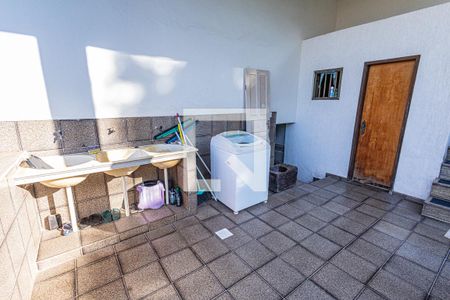 Casa à venda com 348m², 4 quartos e 10 vagasArea de serviço