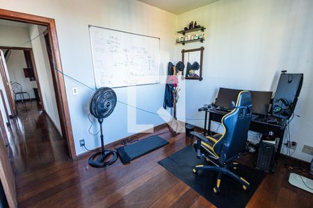 Casa à venda com 348m², 4 quartos e 10 vagasQuarto 4