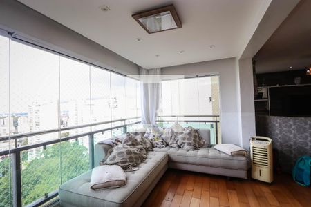 Apartamento à venda com 96m², 2 quartos e 2 vagasVaranda