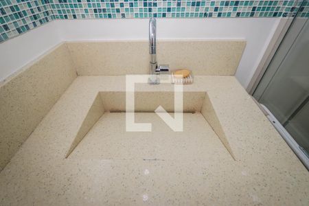 Apartamento à venda com 96m², 2 quartos e 2 vagasBanheiro da Suite 2