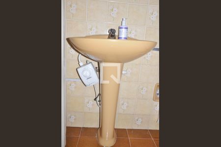 Casa à venda com 570m², 2 quartos e 3 vagasBanheiro 1