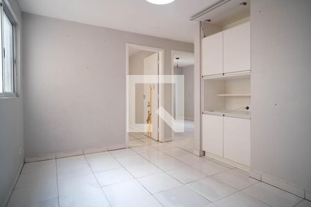 Sala  de apartamento para alugar com 2 quartos, 47m² em Jardim Maringa, São Paulo