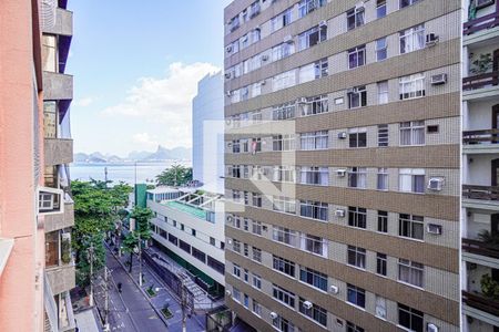 Sala vista de apartamento à venda com 1 quarto, 50m² em Icaraí, Niterói