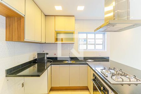 Casa à venda com 185m², 3 quartos e 2 vagas Casa à venda com 185m², 3 quartos e 2 vagasCozinha